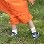 ユニバーサルオーバーオールの水陸両用パンツで、子供の冒険心を解き放とう！