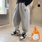 寒い季節にぴったり！裏ボア付きストレッチパンツで暖かさをキープ