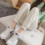 マタニティライフを豊かにするアイボリーの裾リブパンツ